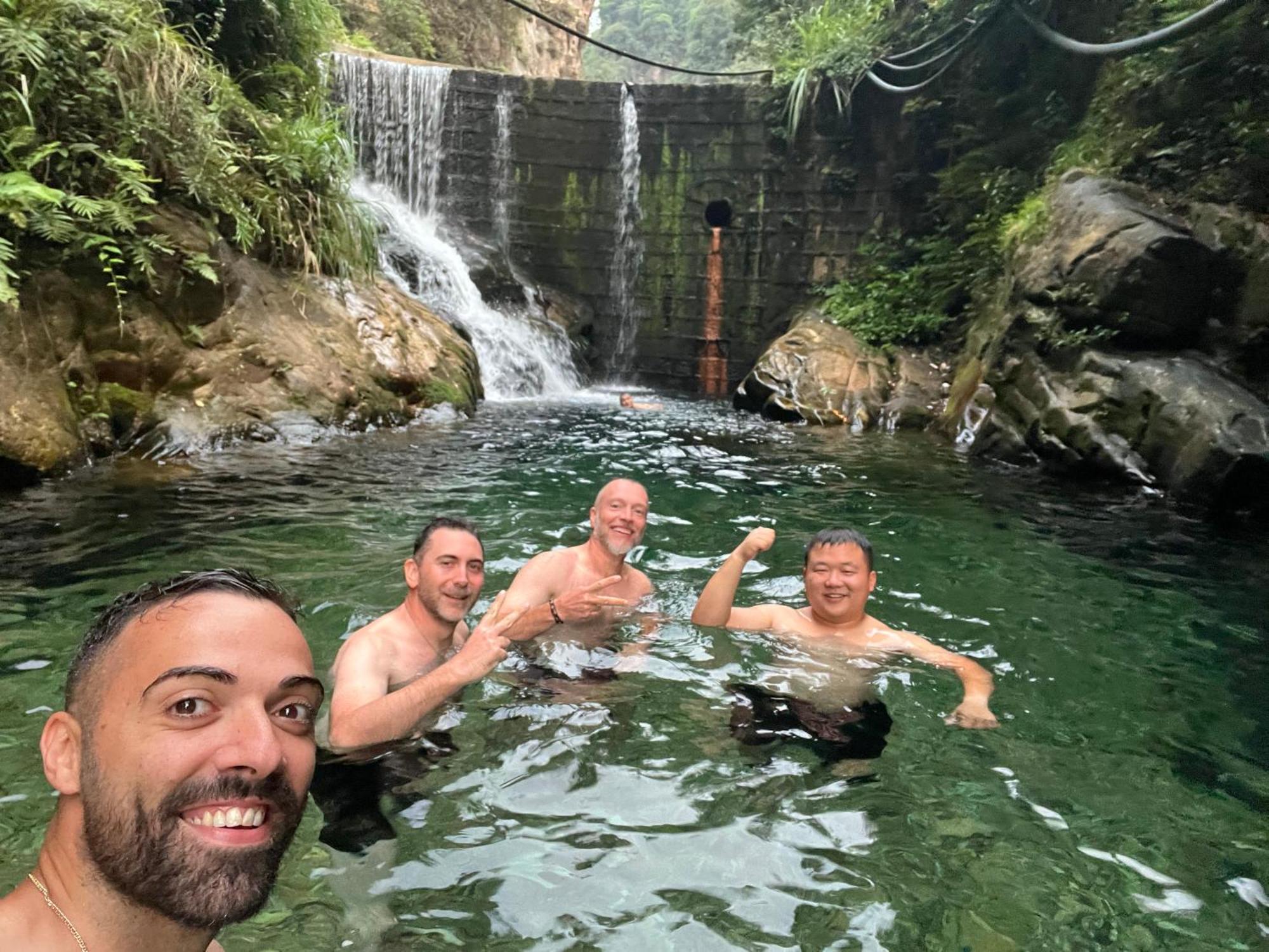 Family Hotel Zhangjiajie Buitenkant foto